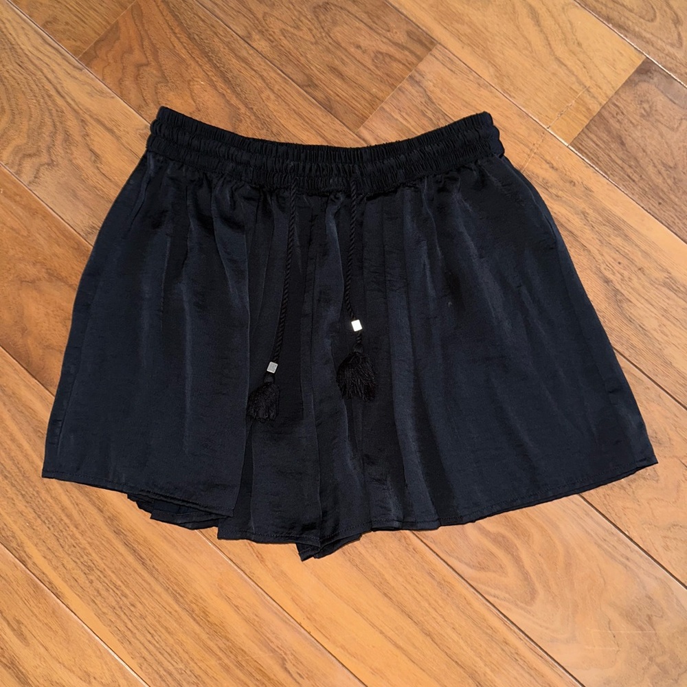 GAP shorts.